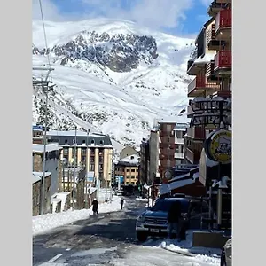 superbe-appartement-renove-au-pied-des-pistes.andorra-la-vella-hotels.net/