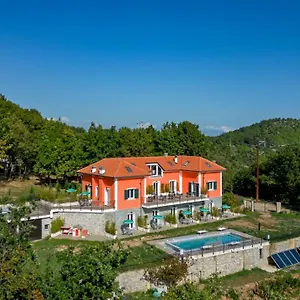 Cascina Trevo Alloggio per agriturismo Spotorno